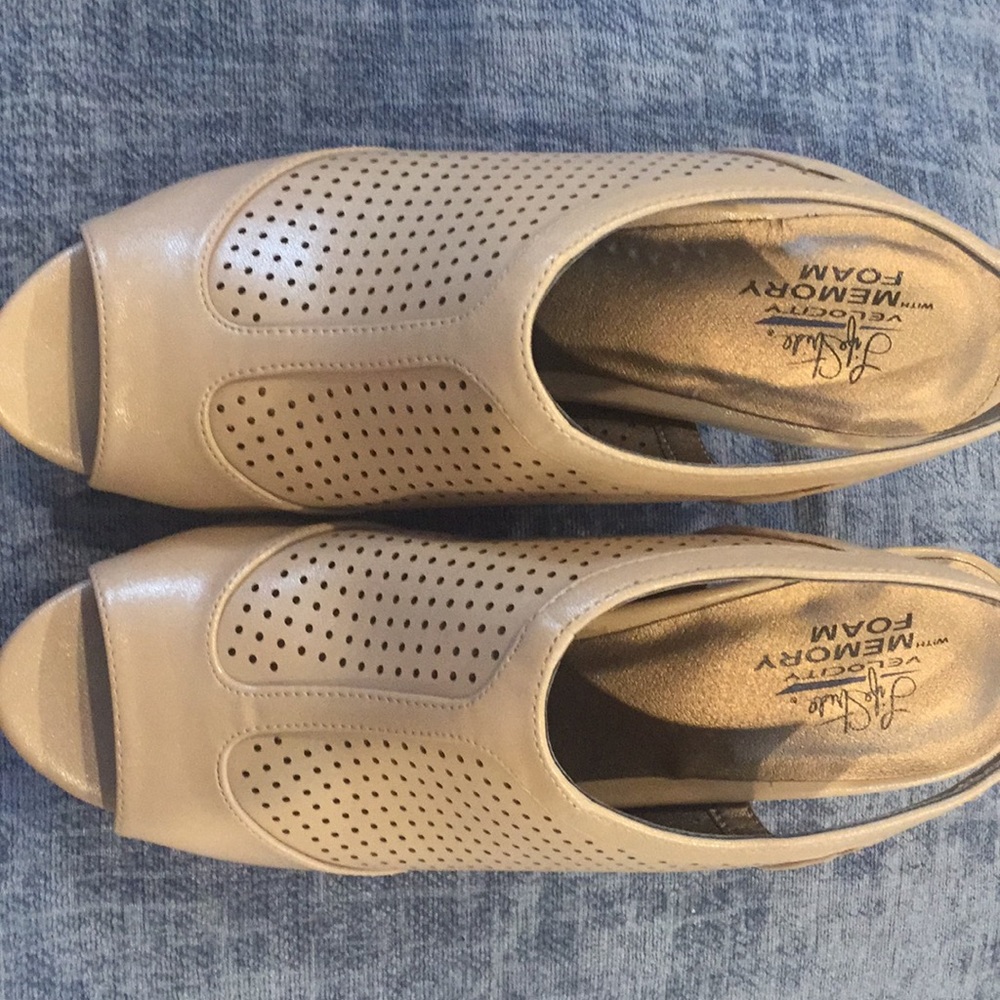 Lifestride heels